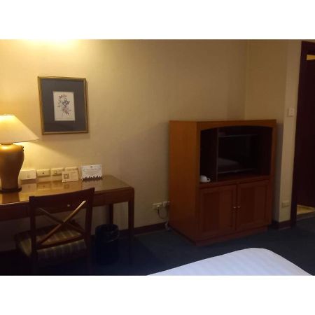 Capital O 914 Makati Palace Hotel 마카티 외부 사진