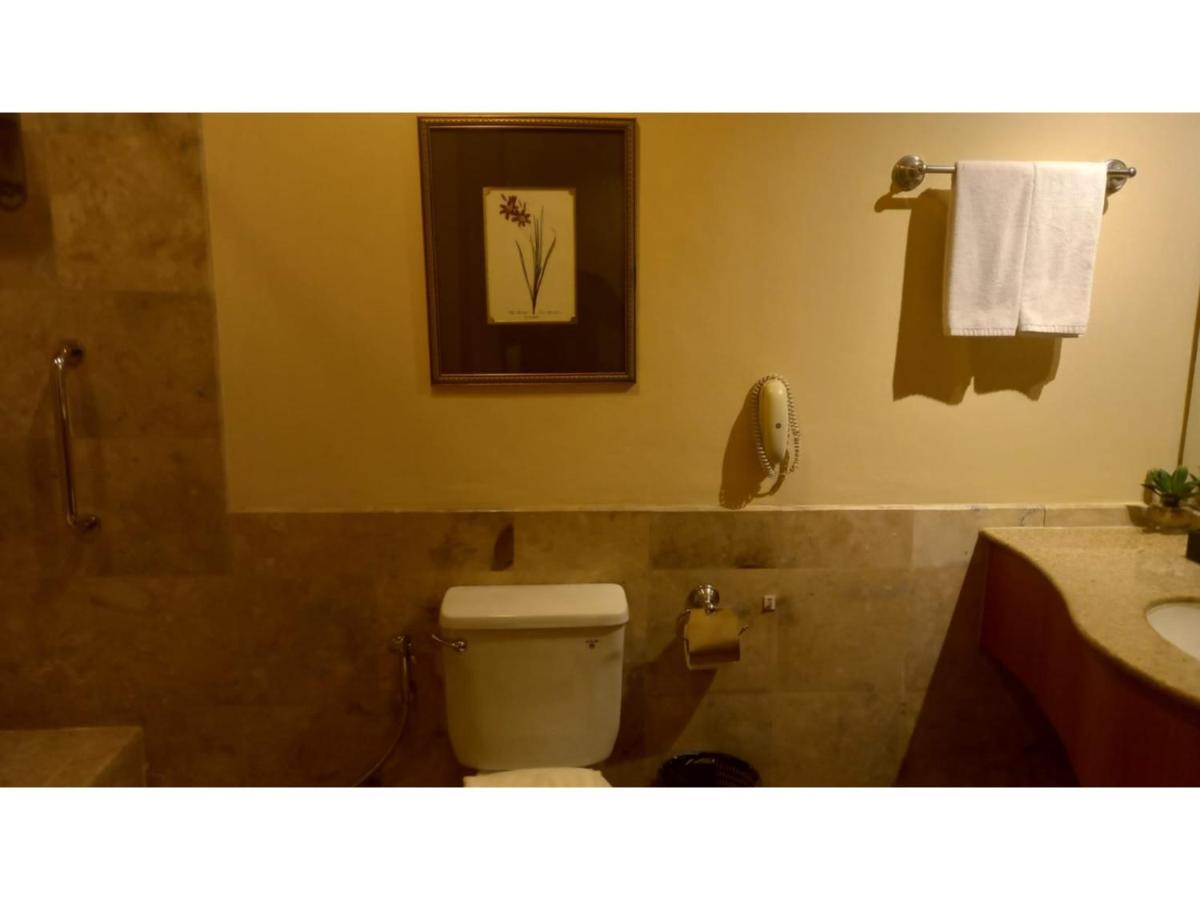 Capital O 914 Makati Palace Hotel 마카티 외부 사진