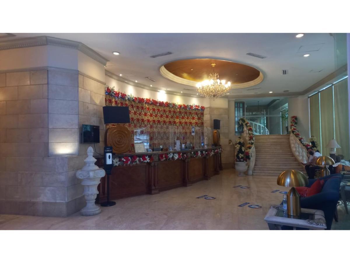 Capital O 914 Makati Palace Hotel 마카티 외부 사진